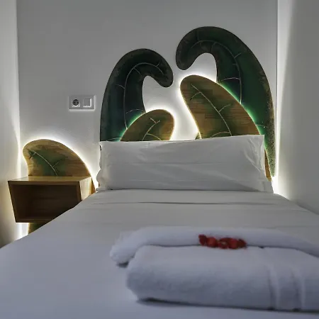 Pension Aliciazzz Bed And Breakfast Bilbao 2*