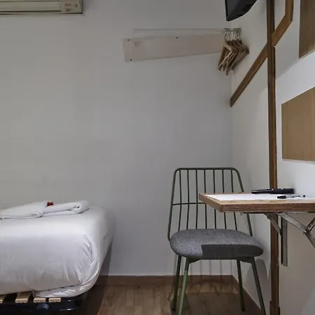 Pension Aliciazzz Bed And Breakfast Bilbao