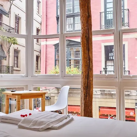 Guest house Pension Aliciazzz Bed And Breakfast Bilbao
