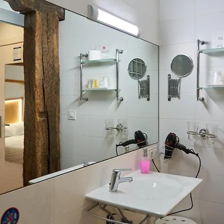 Guest house Pension Aliciazzz Bed And Breakfast Bilbao