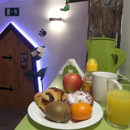 Pension Aliciazzz Bed And Breakfast Bilbao Guest house 2*
