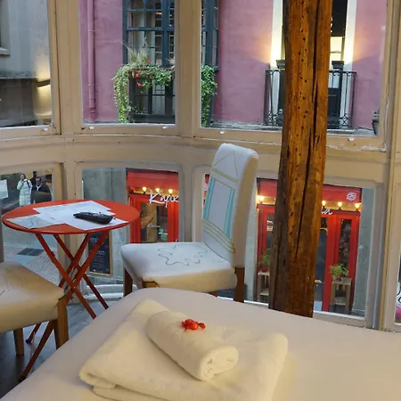 Aliciazzz ゲストハウス