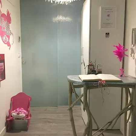 Aliciazzz ゲストハウス 2*