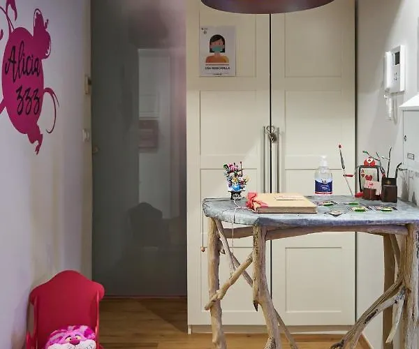 Aliciazzz Konukevi 2*