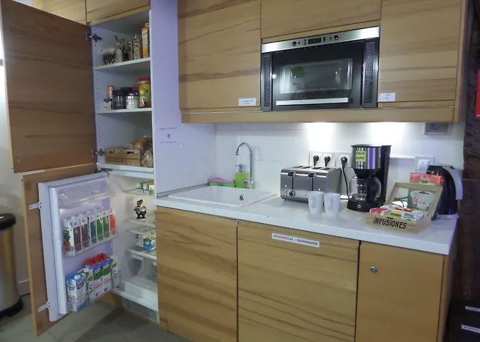 Pension Aliciazzz Bed And Breakfast Bilbao Pensionat Bilbao