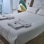 Pension Aliciazzz Bed And Breakfast Bilbao 2*