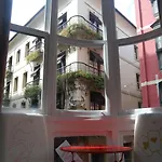Guest house Pension Aliciazzz Bed And Breakfast Bilbao 2*