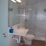 Pension Aliciazzz Bed And Breakfast Bilbao