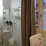 Pension Aliciazzz Bed And Breakfast Bilbao Guest house