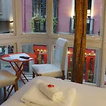 Pension Aliciazzz Bed And Breakfast Bilbao Guest house