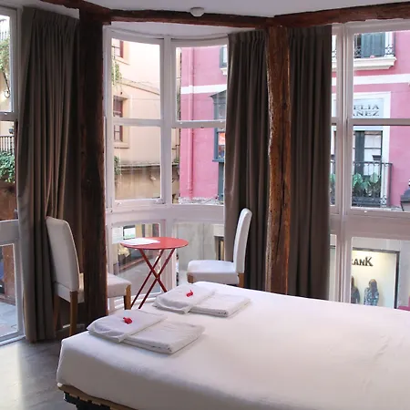 Pension Aliciazzz Bed And Breakfast Bilbao Guest house 2*